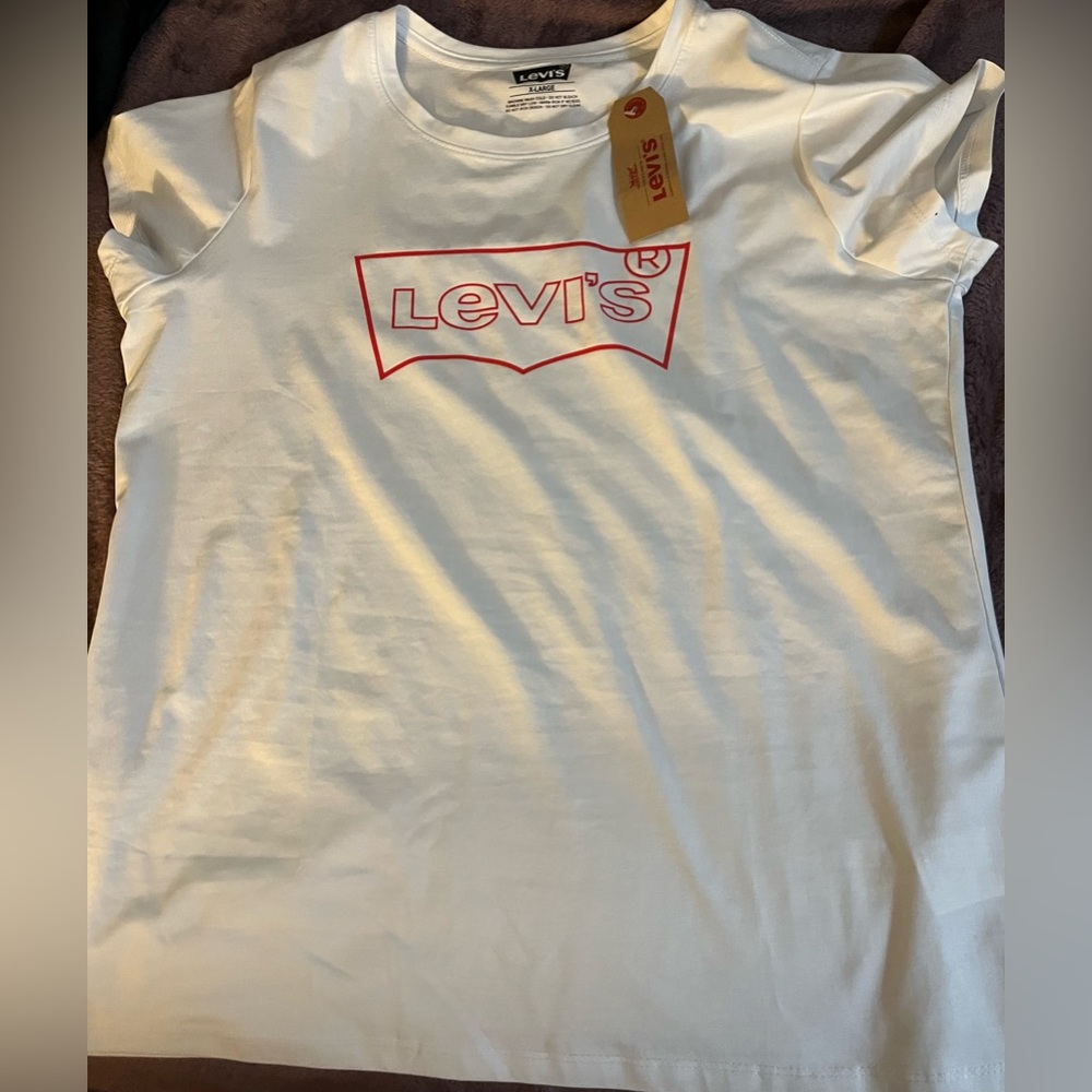 Brand new white Levi’s tee shirt (junior sizing)